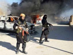 EI tiene rodeada desde hace días una urbanización residencial de la zona, donde decenas de familias sufren escasez de alimentos. AP / ARCHIVO