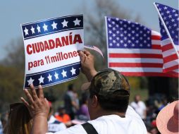 La marcha convocada en Los Ángeles rechaza la orden de suspensión de las medidas pro inmigrantes emitida por el juez de Texas. EFE / ARCHIVO