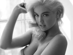 Aparece luciendo una brillante y rubia cabellera, con cejas en un tono marrón oscuro. INSTAGRAM / sebastian_faena