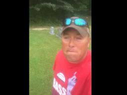 El padre luce en todo momento con una voz entre cortada. YOUTUBE / Lindito