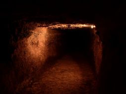 Este proyecto inicia mediante la exploración de estos túneles cavados por debajo de una gruesa capa de lava de seis metros. TWITTER / @INAHmx