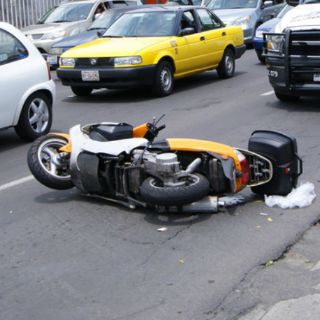 Choques y derrapes, accidentes más comunes en motocicletas