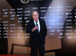 Joseph Blatter, presidente de la FIFA, aseguró que ''el racismo no tiene cabida en el fútbol''. TWITTER / @SeppBlatter