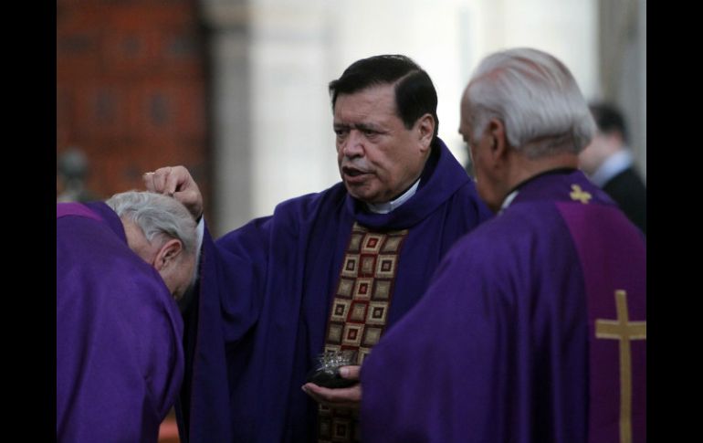 El cardenal Norberto Rivera Carrera encabeza la homilía por el ''Miércoles de Ceniza'' con el que se marca el inicio de la Cuaresma. NTX / J. Salmerón