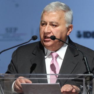 La enseñanza es la vía para promover al país: Emilio Chuayffet