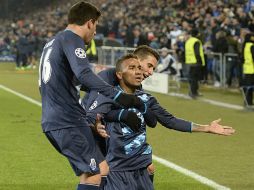 El empate llegó a los 78 minutos cuando el lateral brasileño Danilo  cobró un penalti que él mismo se encargó de provocar. EFE / G. Kefalas