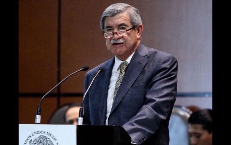 Juan Manuel Portal, titular de la ASF, presenta el informe general de la Cuenta Pública de 2013,  en la Cámara de Diputados. SUN / A. Ojeda