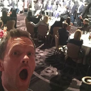 Neil Patrick Harris desea superar 'selfie' de Ellen DeGeneres