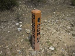 Al cierre del 2014, la empresa registró cuatro mil 127 tomas clandestinas en ductos distribuidores. AP / ARCHIVO