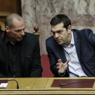 Propuesta de Grecia divide opiniones en Bruselas y Berlín