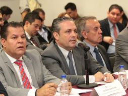 Durante su comparecencia en la glosa del Segundo Informe, Gudiño menciona se está trabajando en el sistema prepago. TWITTER / @LegislativoJal