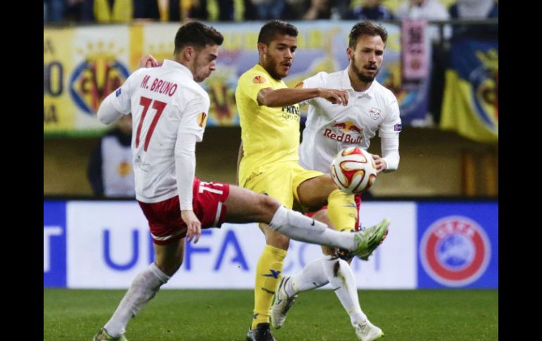 Jonathan (c) fue titular mientras su hermano Giovani ingreso de cambio en el segundo tiempo. AFP / J. Jordan