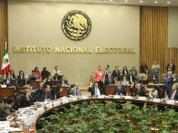 El INE tendrá garantizada la exclusividad de producción del papel al menos durante la contienda. NTX / ARCHIVO