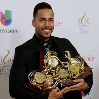 Romeo Santos y Enrique Iglesias triunfan en Premios Lo Nuestro
