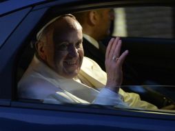 Su Santidad lamenta que mucha gente no se porte como debe ser respecto al dinero. AFP / ARCHIVO