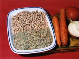 Incluir cereales en la dieta diaria es fundamental porque evitan que el organismo absorba todas las grasas. EL INFORMADOR / ARCHIVO