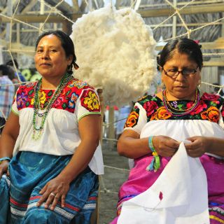 Adultos Mayores, preocupados por conservar lenguas maternas en Puebla