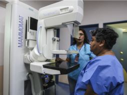 Según especialista, la mayoría de las personas que desarrollan cáncer de mama son fumadoras activas, ex fumadoras o fumadoras pasivas. EL INFORMADOR / ARCHIVO