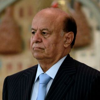 El presidente dimisionario de Yemen abandona Saná