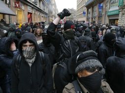 Los franceses marcharon para protestar por la muerte del activista Remi Fraisse  a manos de policías durante una represión. EFE / G. Horcajuelo