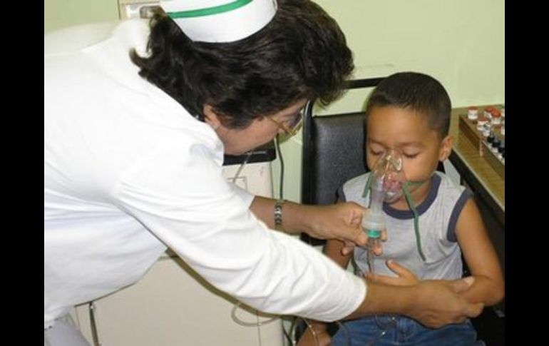 La afección crónica del sistema respiratorio se presenta principalmente en la población infantil. EL INFORMADOR / ARCHIVO