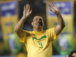 El gran atacante ex de Real Madrid y Milán planea reaparecer en las canchas. EFE / ARCHIVO