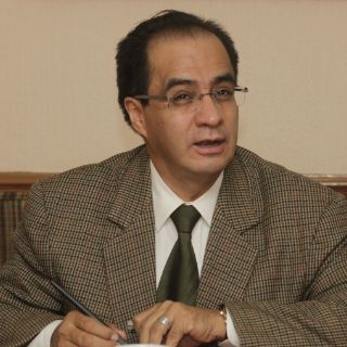 René Bejarano va contra distribución de candidaturas