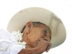 El año pasado, le fue entregado un reconocimiento al líder totonaca, por ser promotor incansable de los derechos y prácticas indígenas. ESPECIAL / veracruz.gob.mx