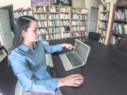 Aprovechamiento. Verónica Nieva es una de las estudiantes del Sistema de Universidad Virtual. EL INFORMADOR / A. Hernández