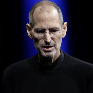 Steve Jobs revolucionó la comunicación móvil en el mundo