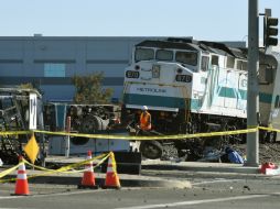 El tractor contra el que el tren de Metrolink colisionó terminó calcinado. AP / M. Terrill