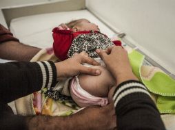 La aplicación de las dosis se efectuó con permisos de las mamás. EL INFORMADOR / ARCHIVO