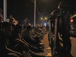 Maestros de Chiapas advierten que con acciones como el desalojo a maestros, pretenden frenar las protestas. EFE / F. Meza