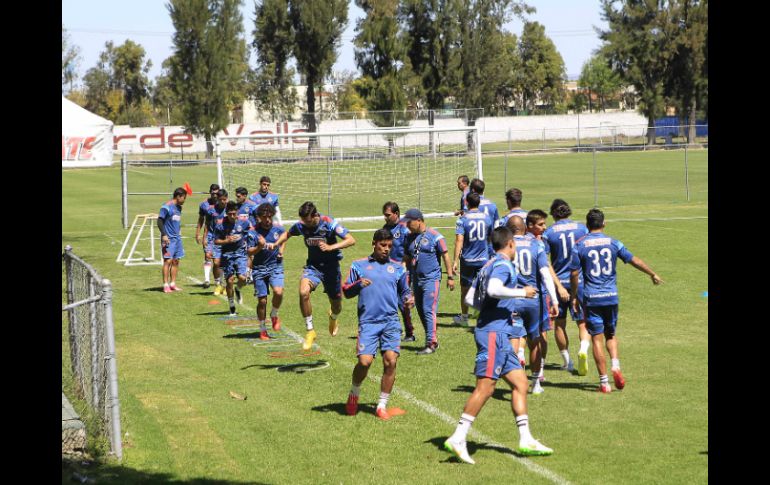 El Rebaño Sagrado entrena en la cancha Fausto Prieto. EL INFORMADOR / M. Vargas