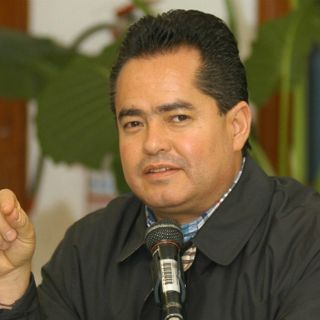 Leonel Luna deja corriente de René Bejarano