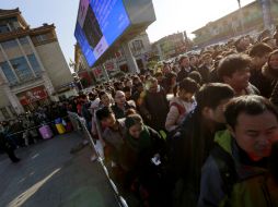 El percance ocurrió al final de las fiestas del  Año Nuevo Lunar, cuando las personas gustan de hacer viajes. AP / A. Wong