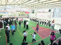 La nueva cancha es apta para la práctica de futbol, basquetbol y voleibol, entre otros deportes. EL INFORMADOR / E. Flores