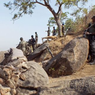 Presuntos radicales de Boko Haram llenan cárceles de Camerún