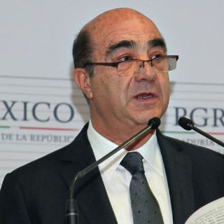 Murillo sale de la PGR; propondrán a Arely Gómez como nueva titular