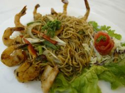 Hay  muchas opciones de platillos, como camarones, pescados, chiles rellenos, lentejas, nuggets de pollo. EL INFORMADOR / ARCHIVO