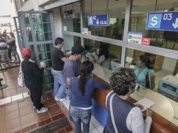Las recaudadoras de Guadalajara y Zapopan estuvieron abiertas hasta las 13:00 horas en este último día de febrero. EL INFORMADOR / F. Atilano