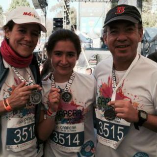Felipe Calderón participa en maratón por el Día de la Familia
