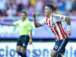 Carlos Salcedo marcó el tercer gol para el Guadalajara. MEXSPORT / I. Ortiz