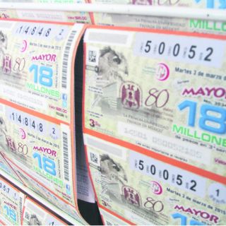 Celebran 80° Aniversario de la UAG con billete de lotería