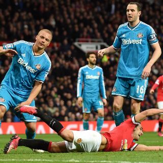 Corrigen error arbitral en penal a Falcao