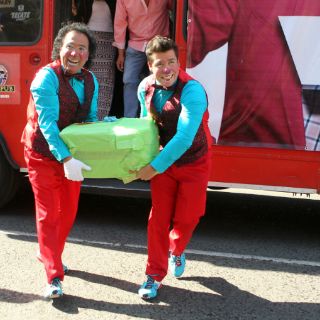 'Lagrimita' entrega 26 mil firmas ante el IEPC