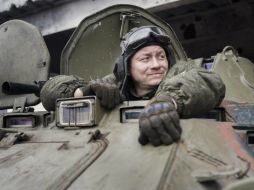 La OSCE admite que no puede constatar la retirada del armamento pesado entre posiciones de militantes ucranianos y prorrusos (imagen). EFE / L. Piergiovanni