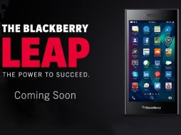 BlackBerry Leap está su pantalla multitáctil de cinco pulgadas con resolución de 1280 x 720 pixeles, con una densidad de 294 pixeles. TWITTER / @BlackBerry