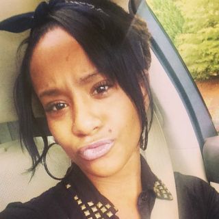 Hija de Whitney lucha por su vida; familia graba 'reality show'