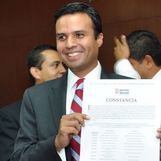 Héctor Robles denuncia guerra sucia en su contra